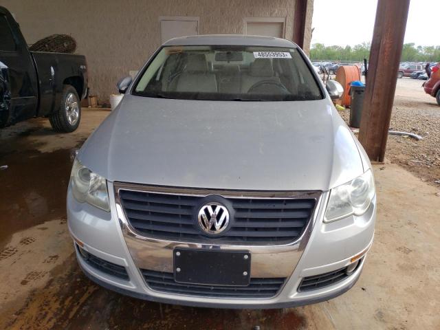 WVWJK7AN3AE053863 - 2010 VOLKSWAGEN PASSAT KOMFORT SILVER photo 5