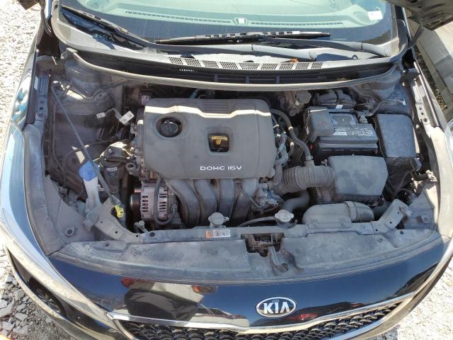 3KPFL4A79HE025292 - 2017 KIA FORTE LX BLACK photo 11