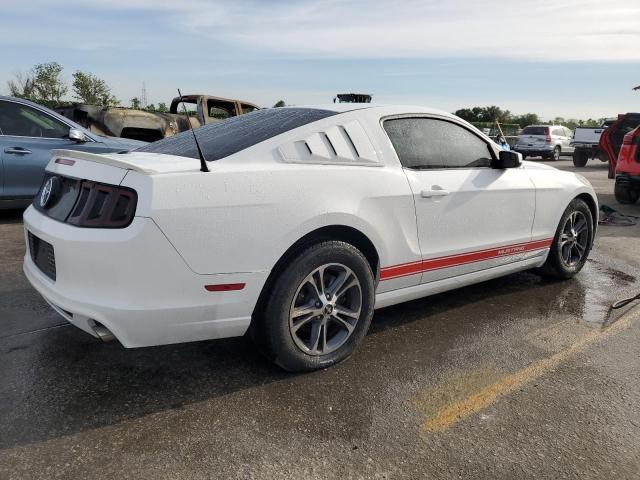 1ZVBP8AM0D5265236 - 2013 FORD MUSTANG WHITE photo 3