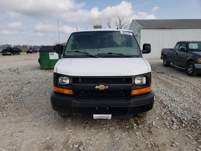 1GCWGGFA0E1111406 - 2014 CHEVROLET EXPRESS G2 WHITE photo 5