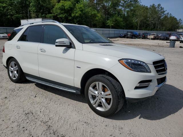 4JGDA5HB6CA095479 - 2012 MERCEDES-BENZ ML 350 4MATIC WHITE photo 4