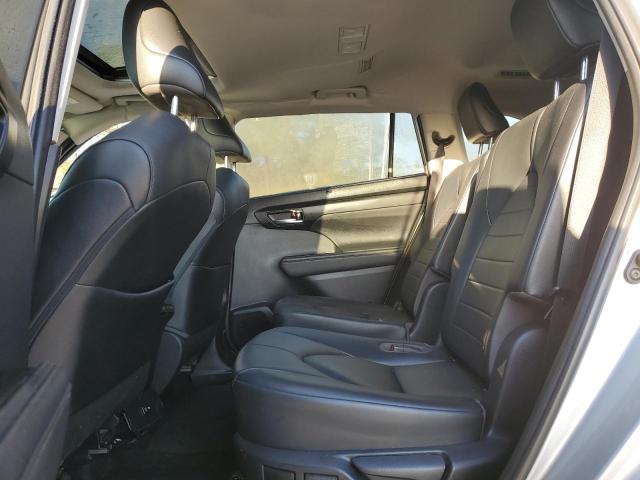 5TDGZRAH5LS504770 - 2020 TOYOTA HIGHLANDER XLE 银色 照片 11