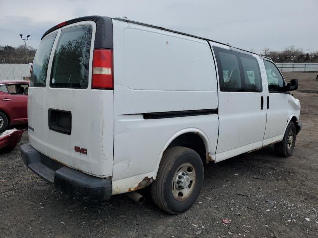 1GCGG25C781119016 - 2008 CHEVROLET EXPRESS G2 WHITE photo 3