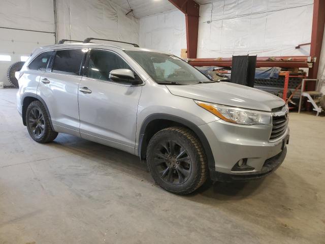 5TDJKRFH2GS505531 - 2016 TOYOTA HIGHLANDER XLE 银色 照片 4