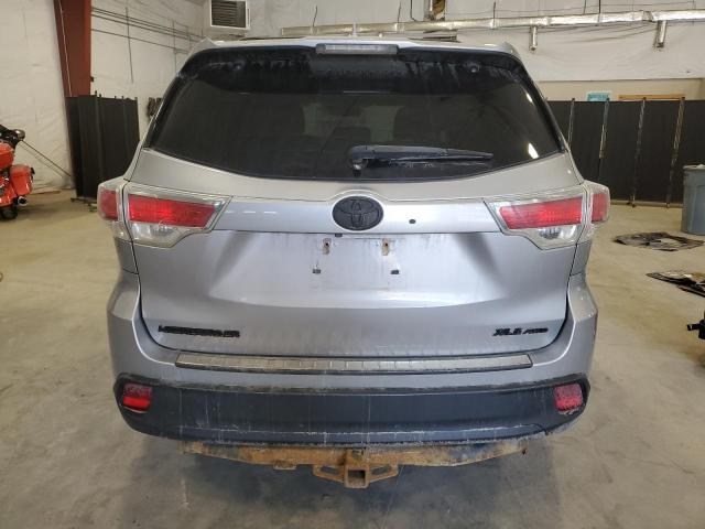 5TDJKRFH2GS505531 - 2016 TOYOTA HIGHLANDER XLE 银色 照片 6