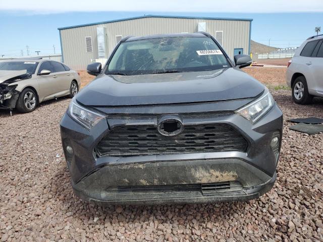 2T3W1RFV0LC044953 - 2020 TOYOTA RAV4 XLE GRAY photo 5