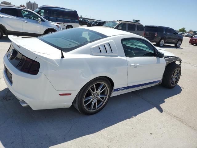 1ZVBP8AM8E5222717 - 2014 FORD MUSTANG WHITE photo 3