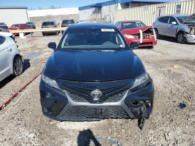 JTNB11HK0J3046392 - 2018 TOYOTA CAMRY L BLACK photo 5