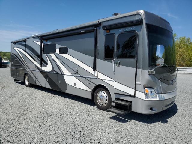 4UZACGBS7DCFH4404 - 2013 DISC MOTORHOME XC TWO TONE photo 1