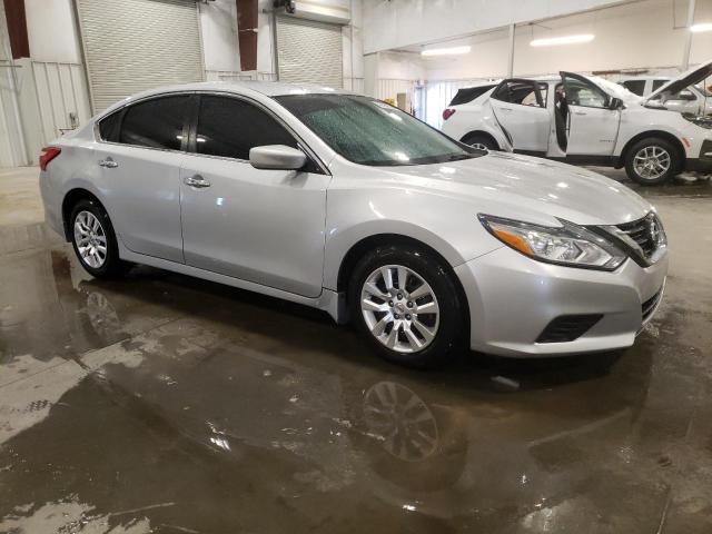 1N4AL3AP4HN365777 - 2017 NISSAN ALTIMA 2.5 SILVER photo 4