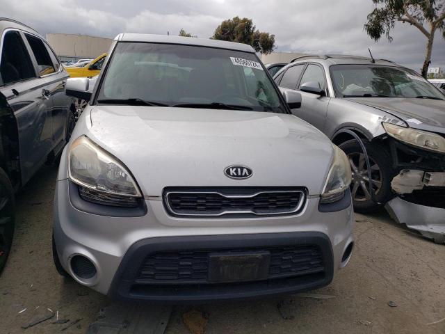 KNDJT2A56C7407981 - 2012 KIA SOUL SILVER photo 5