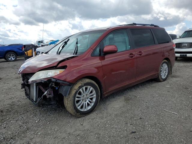 5TDYK3DCXDS381832 - 2013 TOYOTA SIENNA XLE RED photo 1