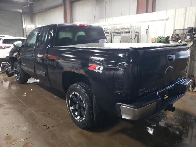 1GCRKSE39BZ267054 - 2011 CHEVROLET SILVERADO K1500 LT BLACK photo 2