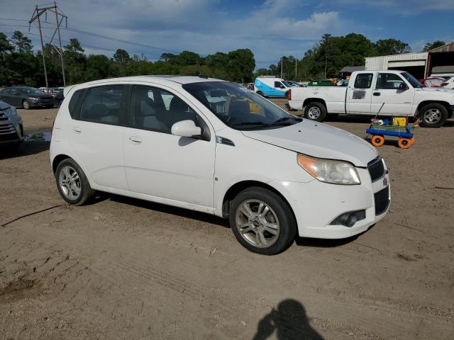 KL1TD66E19B679664 - 2009 CHEVROLET AVEO LS WHITE photo 4