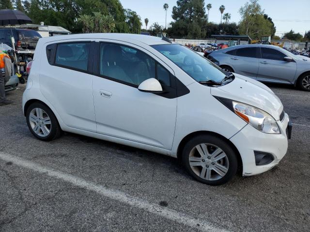 KL8CD6S9XFC793033 - 2015 CHEVROLET SPARK 1LT WHITE photo 4