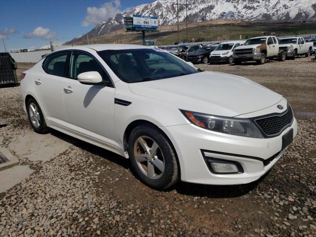 KNAGM4A76F5551175 - 2015 KIA OPTIMA LX WHITE photo 4