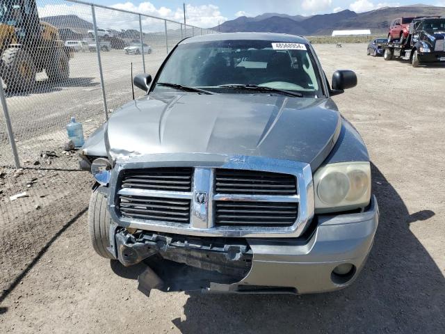 1D7HE48N46S583204 - 2006 DODGE DAKOTA QUAD SLT GRAY photo 5