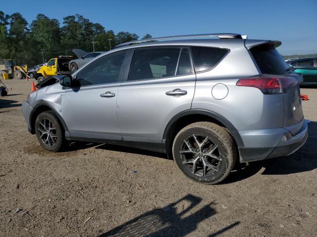 JTMNFREV5JD118035 - 2018 TOYOTA RAV4 SE SILVER photo 2