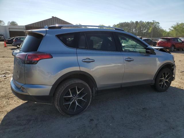 JTMNFREV5JD118035 - 2018 TOYOTA RAV4 SE SILVER photo 3