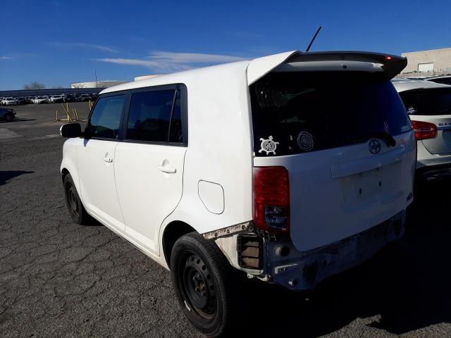 JTLZE4FE3CJ013783 - 2012 TOYOTA SCION XB WHITE photo 2