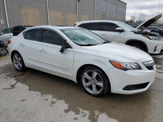 19VDE1F77DE011175 - 2013 ACURA ILX 20 TECH WHITE photo 4