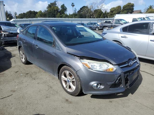 1FAHP3F24CL371552 - 2012 FORD FOCUS SE GRAY photo 4