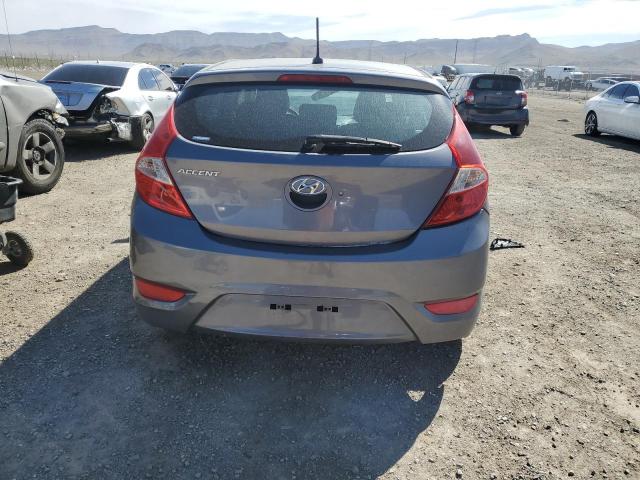 KMHCT5AE4HU312639 - 2017 HYUNDAI ACCENT SE GRAY photo 6