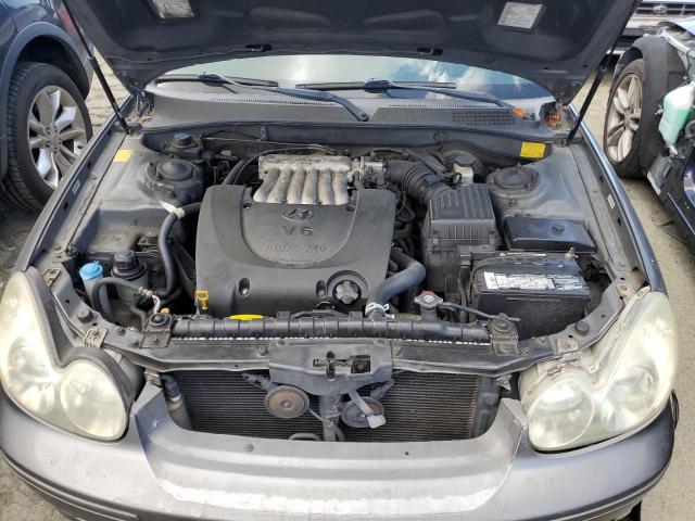 KMHWF25H74A000611 - 2004 HYUNDAI SONATA GL GRAY photo 11