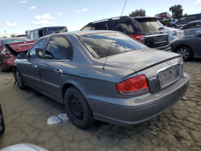 KMHWF25H74A000611 - 2004 HYUNDAI SONATA GL GRAY photo 2