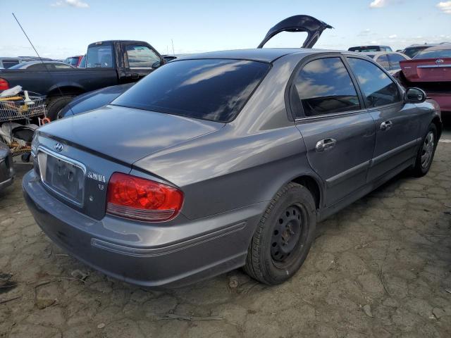 KMHWF25H74A000611 - 2004 HYUNDAI SONATA GL GRAY photo 3