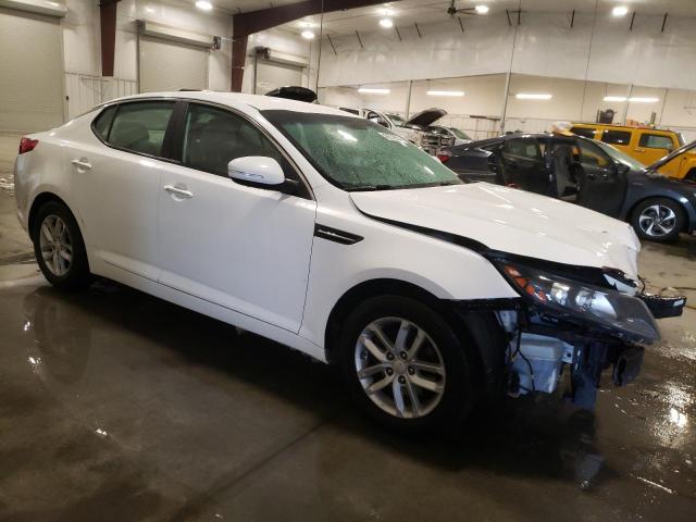 5XXGM4A7XDG159182 - 2013 KIA OPTIMA LX WHITE photo 4