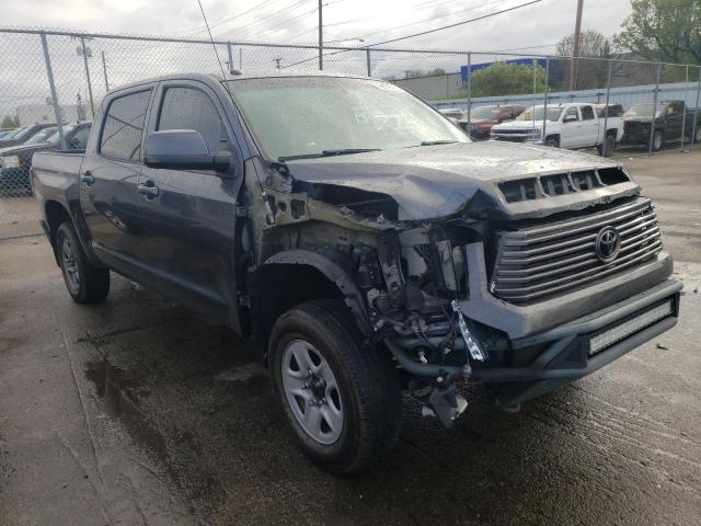 5TFAW5F11EX345536 - 2014 TOYOTA TUNDRA CREWMAX PLATINUM Grau Foto 4