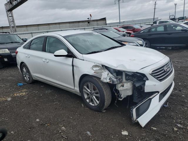 5NPE24AF4HH495120 - 2017 HYUNDAI SONATA SE WHITE photo 4