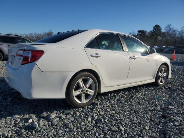4T1BF1FK6CU559504 - 2012 TOYOTA CAMRY BASE WHITE photo 3