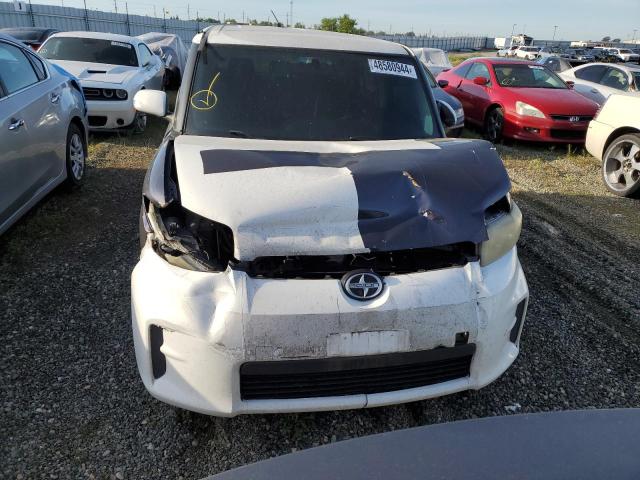 JTLZE4FE5B1130182 - 2011 TOYOTA SCION XB WHITE photo 5