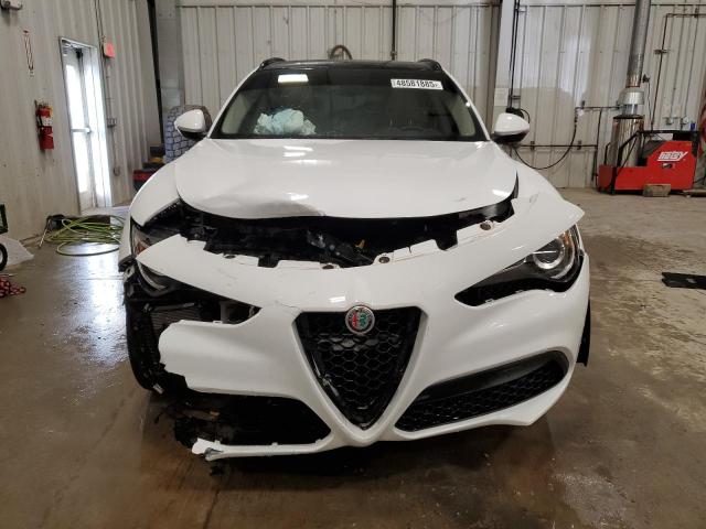ZASPAKBN3K7C45232 - 2019 ALFA ROMEO STELVIO TI WHITE photo 5