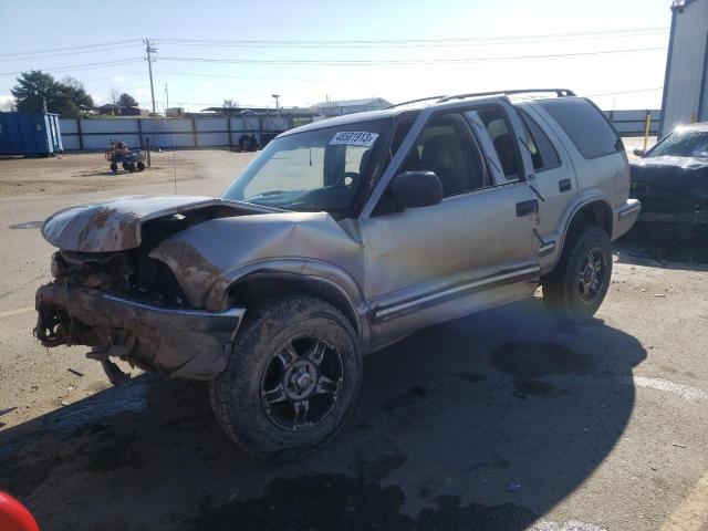 1GNDT13W1W2262922 - 1998 CHEVROLET BLAZER GRAY photo 1