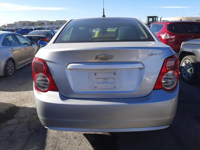 1G1JA5SH4C4121072 - 2012 CHEVROLET SONIC LS 灰色 照片 6
