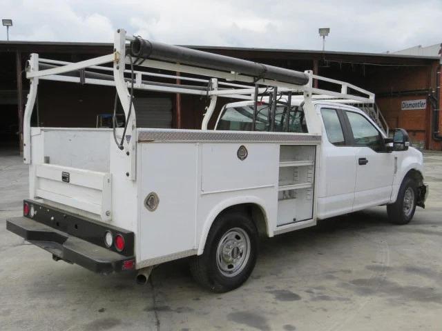 1FT7X2A69KEF58122 - 2019 FORD F250 SUPER DUTY თეთრი ფოტო 3