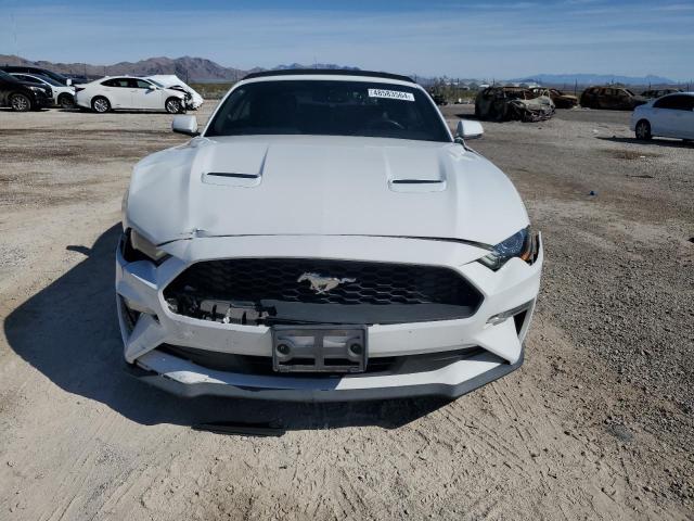 1FATP8UH1J5111786 - 2018 FORD MUSTANG WHITE photo 5