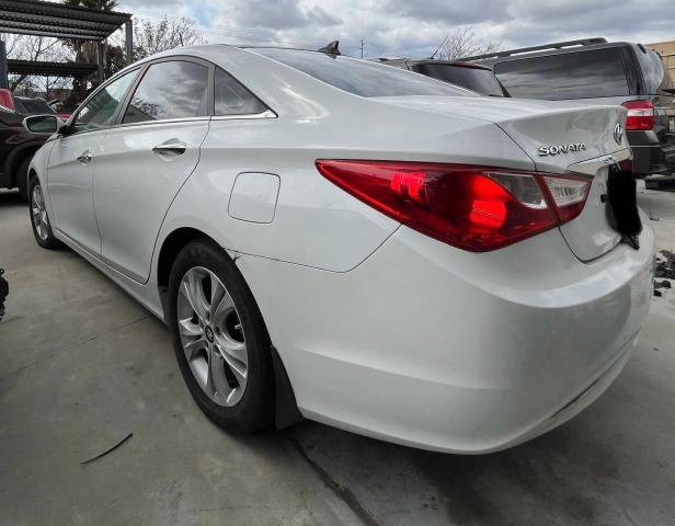 5NPEC4AC5CH422401 - 2012 HYUNDAI SONATA SE WHITE photo 3