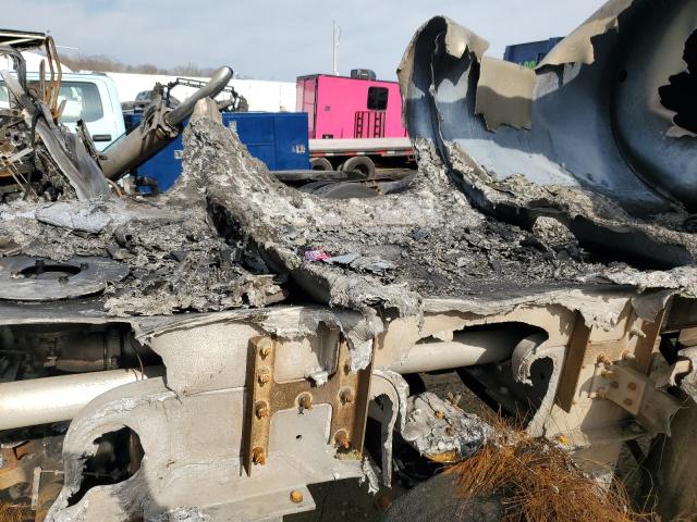 4J8T04229RT003212 - 2024 01 HMD CUSTOM SILVER photo 6