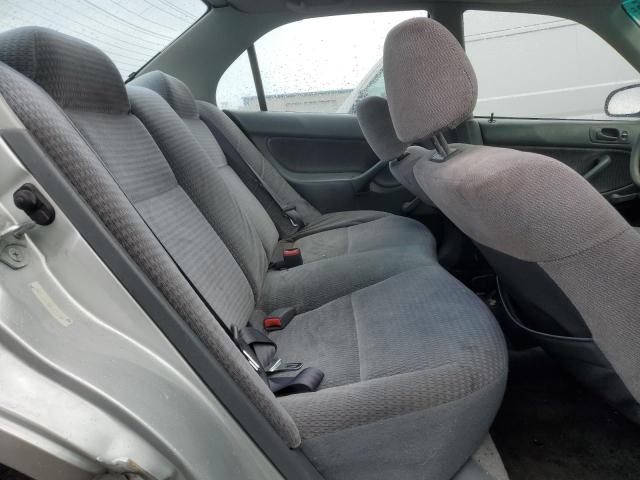 2HGEJ6615XH532339 - 1999 HONDA CIVIC BASE SILVER photo 10