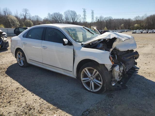 1VWBT7A30FC023235 - 2015 VOLKSWAGEN PASSAT SE 白色 照片 4