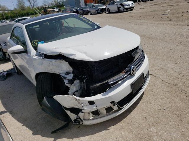 WVWFW8AH8DV001403 - 2013 VOLKSWAGEN EOS LUX 白色 照片 4