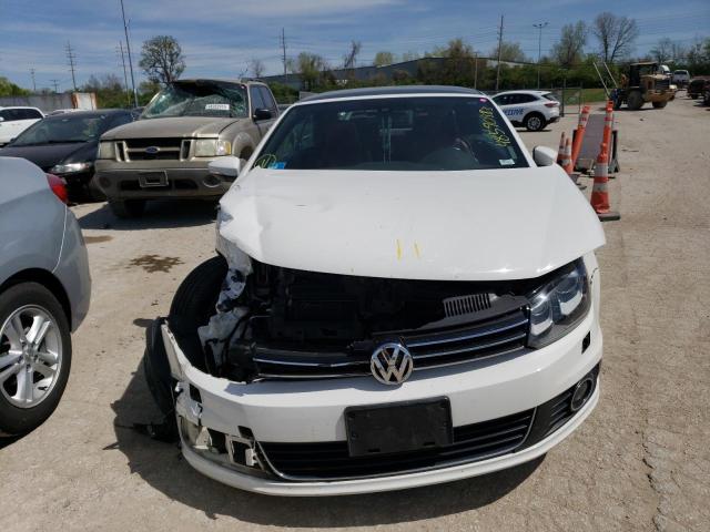WVWFW8AH8DV001403 - 2013 VOLKSWAGEN EOS LUX 白色 照片 5