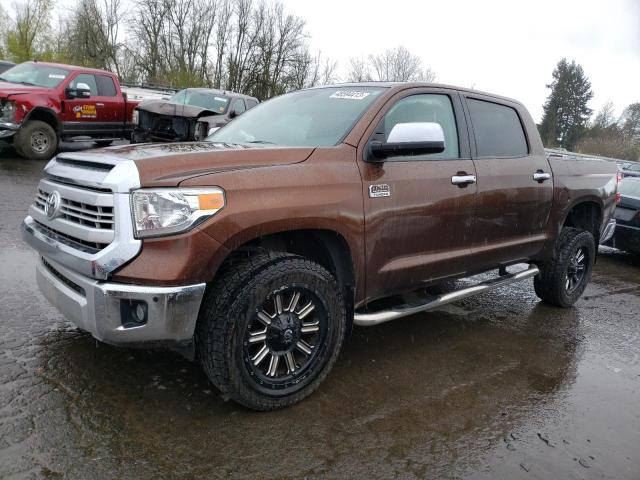 5TFAY5F14EX415184 - 2014 TOYOTA TUNDRA CREWMAX PLATINUM Braun Foto 1