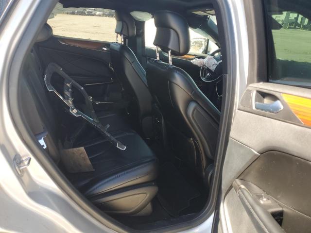 5LMCJ3D94KUL09107 - 2019 LINCOLN MKC RESERVE 银色 照片 11