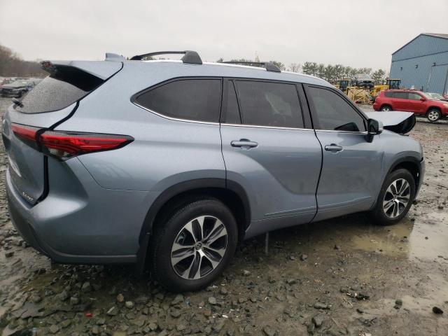 5TDHZRBH0MS129780 - 2021 TOYOTA HIGHLANDER XLE BLUE photo 3