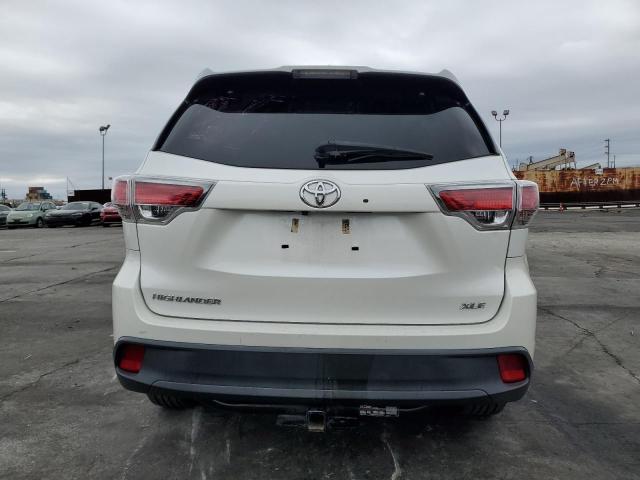 5TDKKRFH3GS159462 - 2016 TOYOTA HIGHLANDER XLE 白色 照片 6